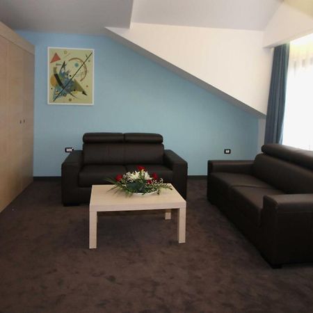 Hotel International Prishtina & Spa Priština Pokoj fotografie