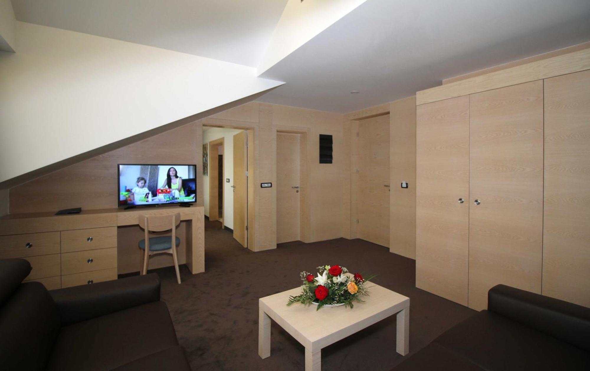 Hotel International Prishtina & Spa Priština Pokoj fotografie