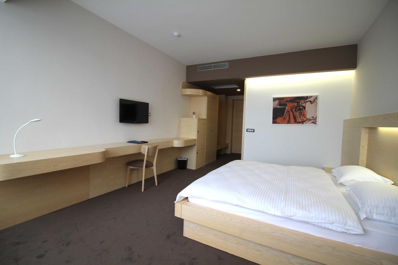 Hotel International Prishtina & Spa Priština Exteriér fotografie