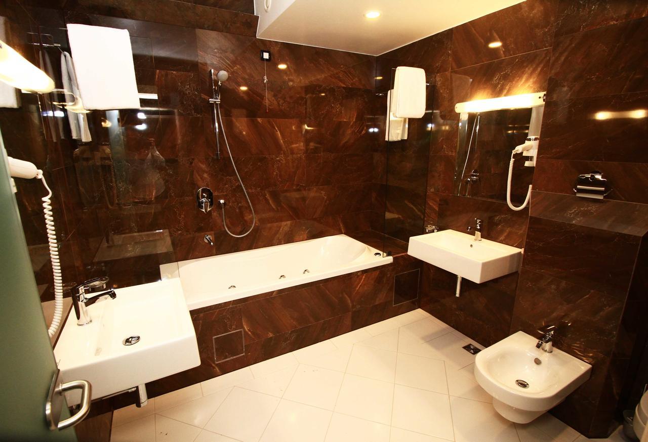 Hotel International Prishtina & Spa Priština Exteriér fotografie