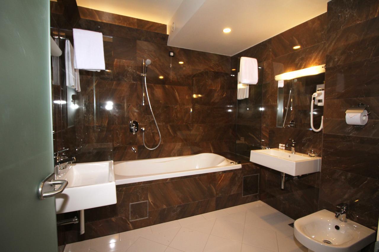 Hotel International Prishtina & Spa Priština Exteriér fotografie