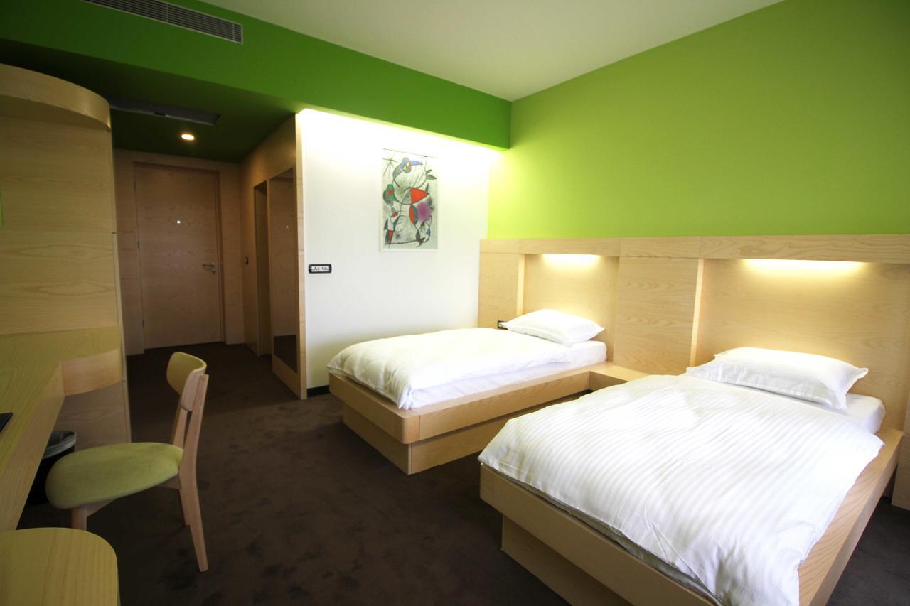 Hotel International Prishtina & Spa Priština Exteriér fotografie